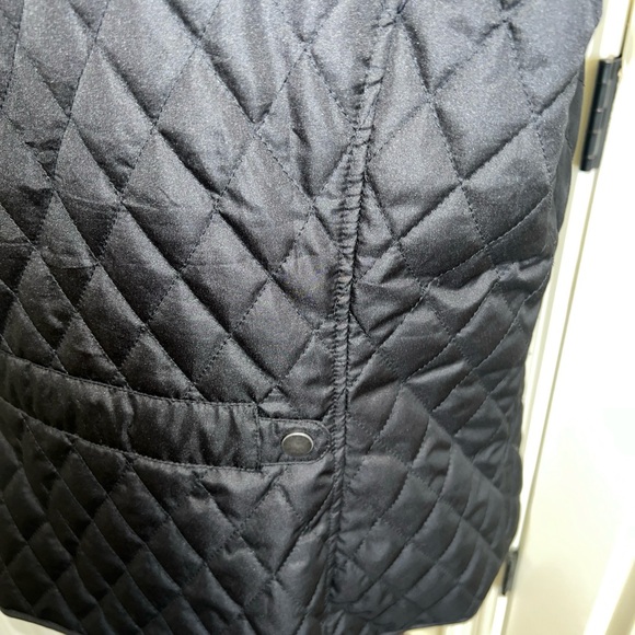 G.H. Bass & Co. Women’s Quilted Puffer Black Vest, Size Large, Zip Outerwear - Picture 8 of 12